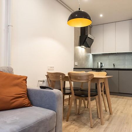 Dream Life Apartment Lviv Bagian luar foto