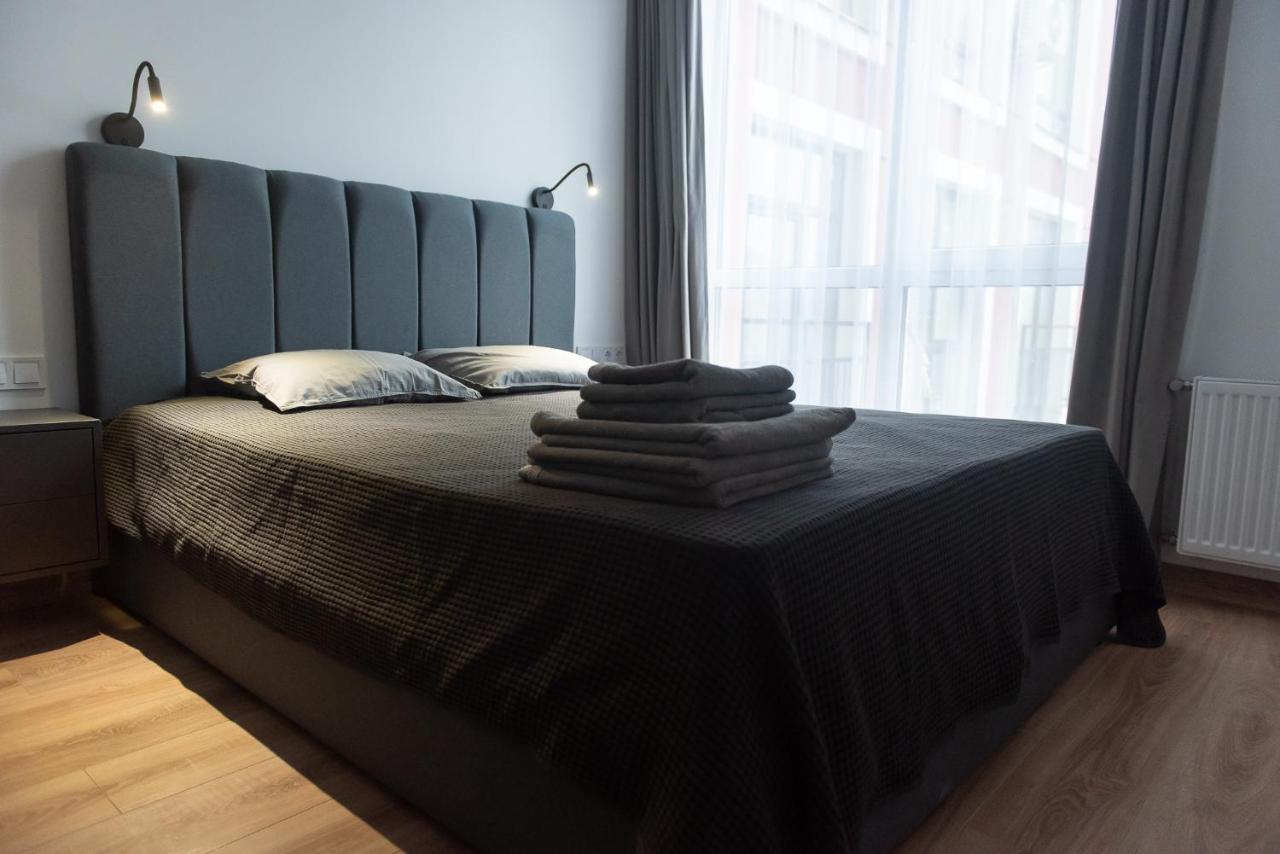 Dream Life Apartment Lviv Bagian luar foto